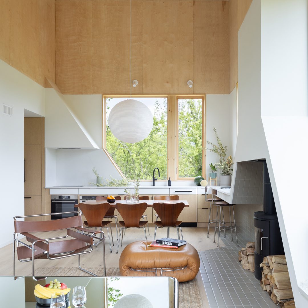 Images © Devon Banks