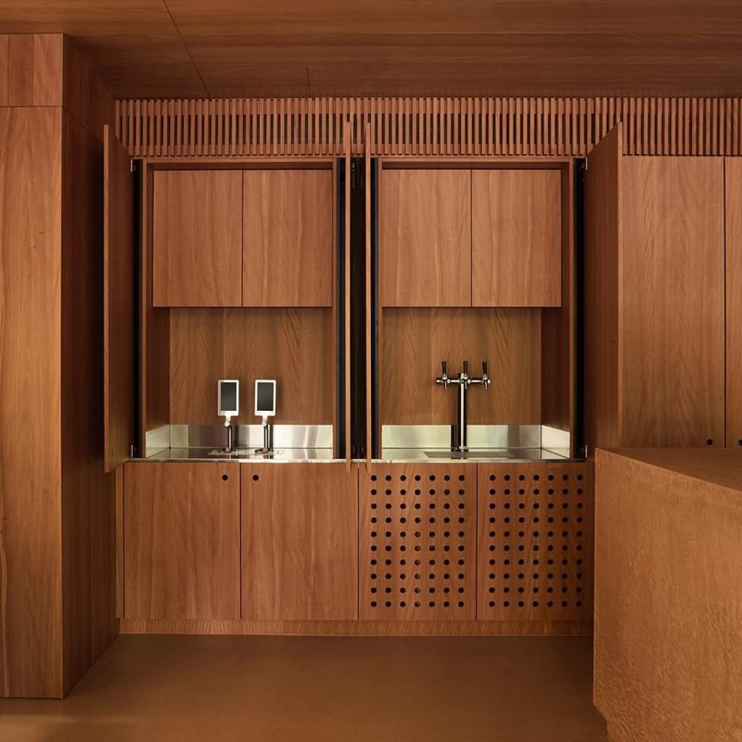 Images © Traianos Pakioufakis