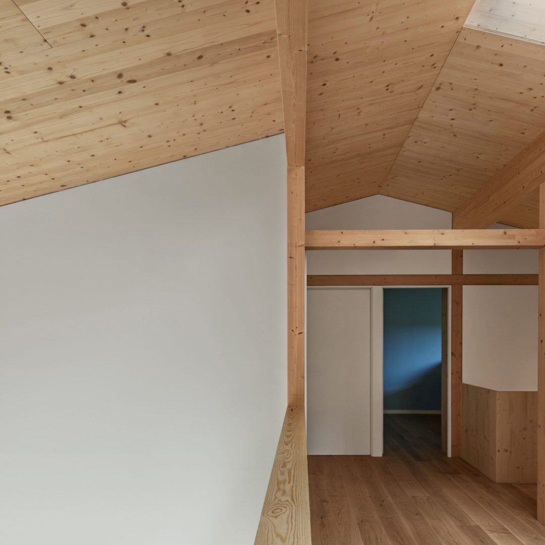 Images © Andres Flajszer