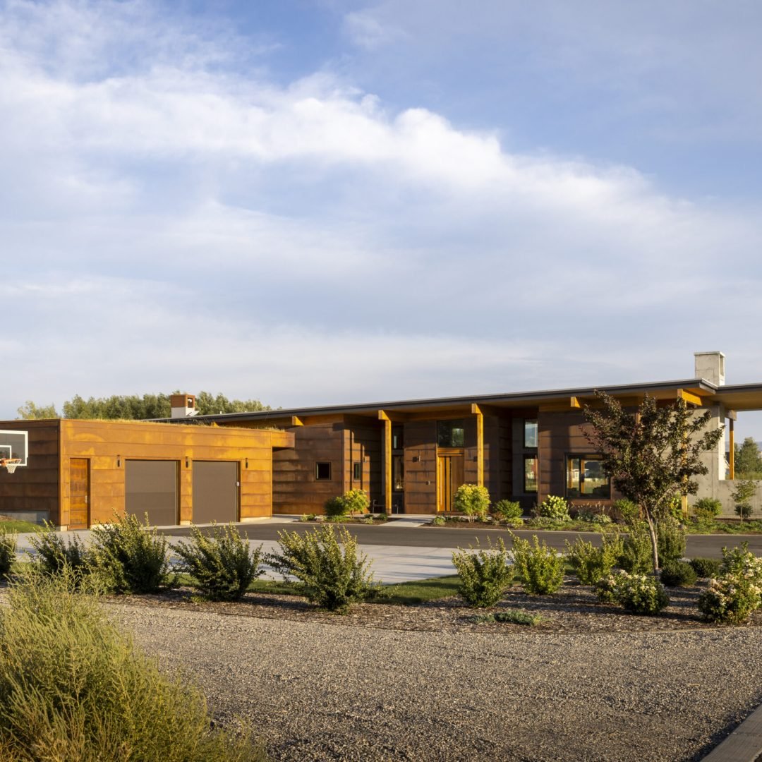 Images © Paul Lavold