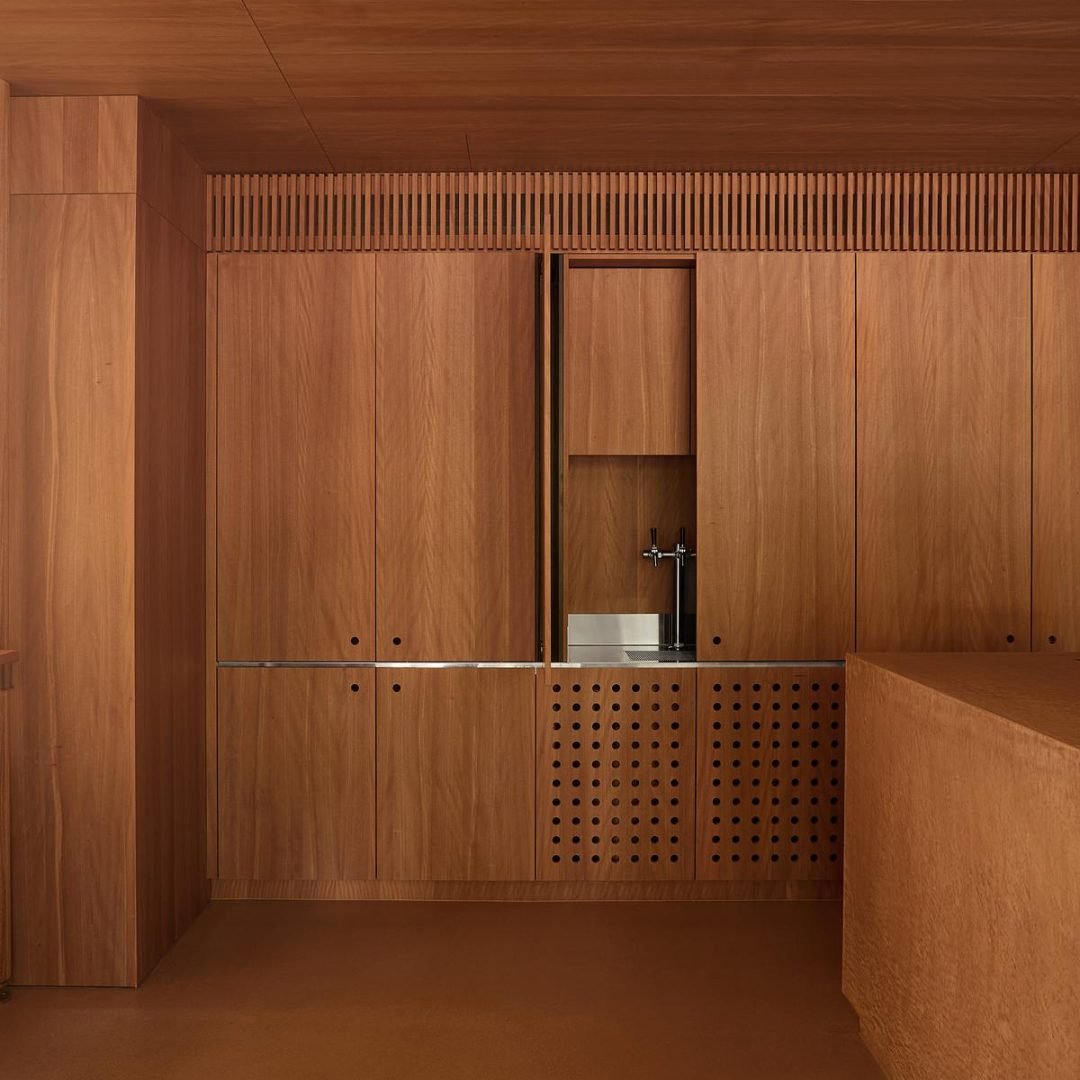 Images © Traianos Pakioufakis