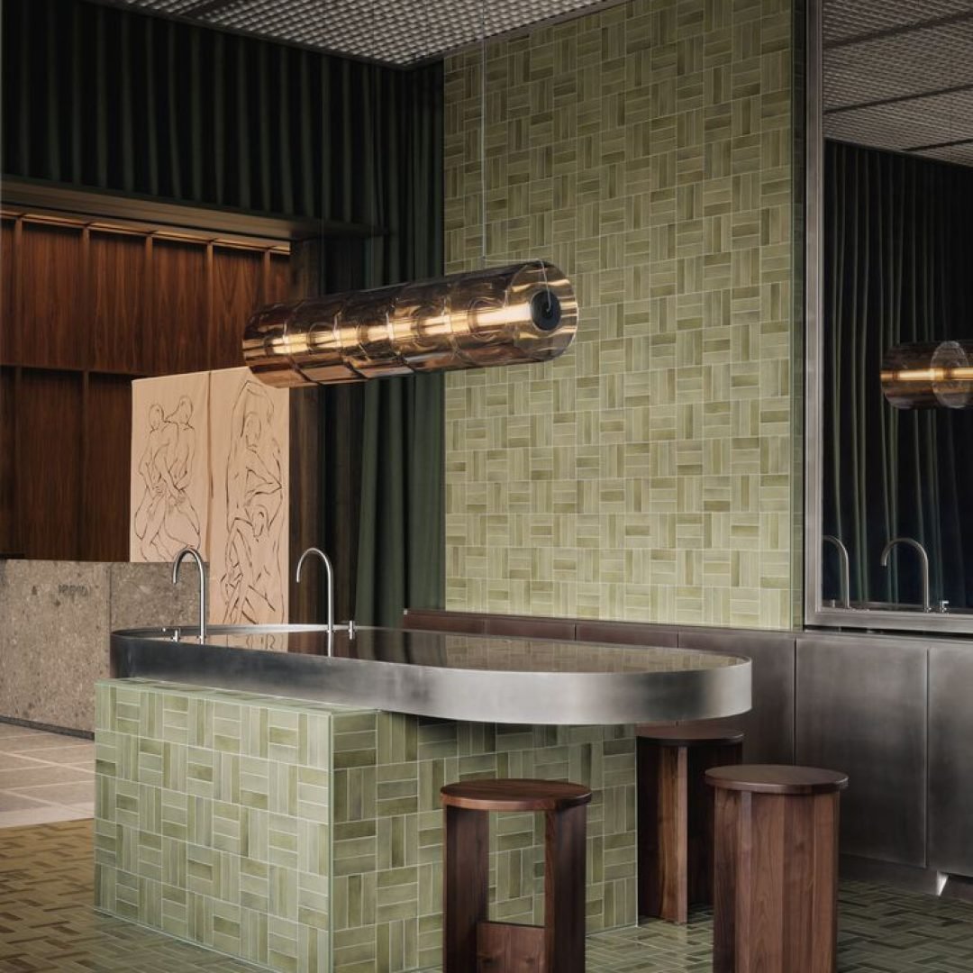 Images © Alex Lesage